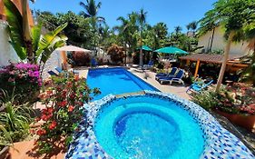 Hotelito Swiss Oasis, Playa Zicatela - Adults Only - No Groups - Kitchen - Swiss Managed